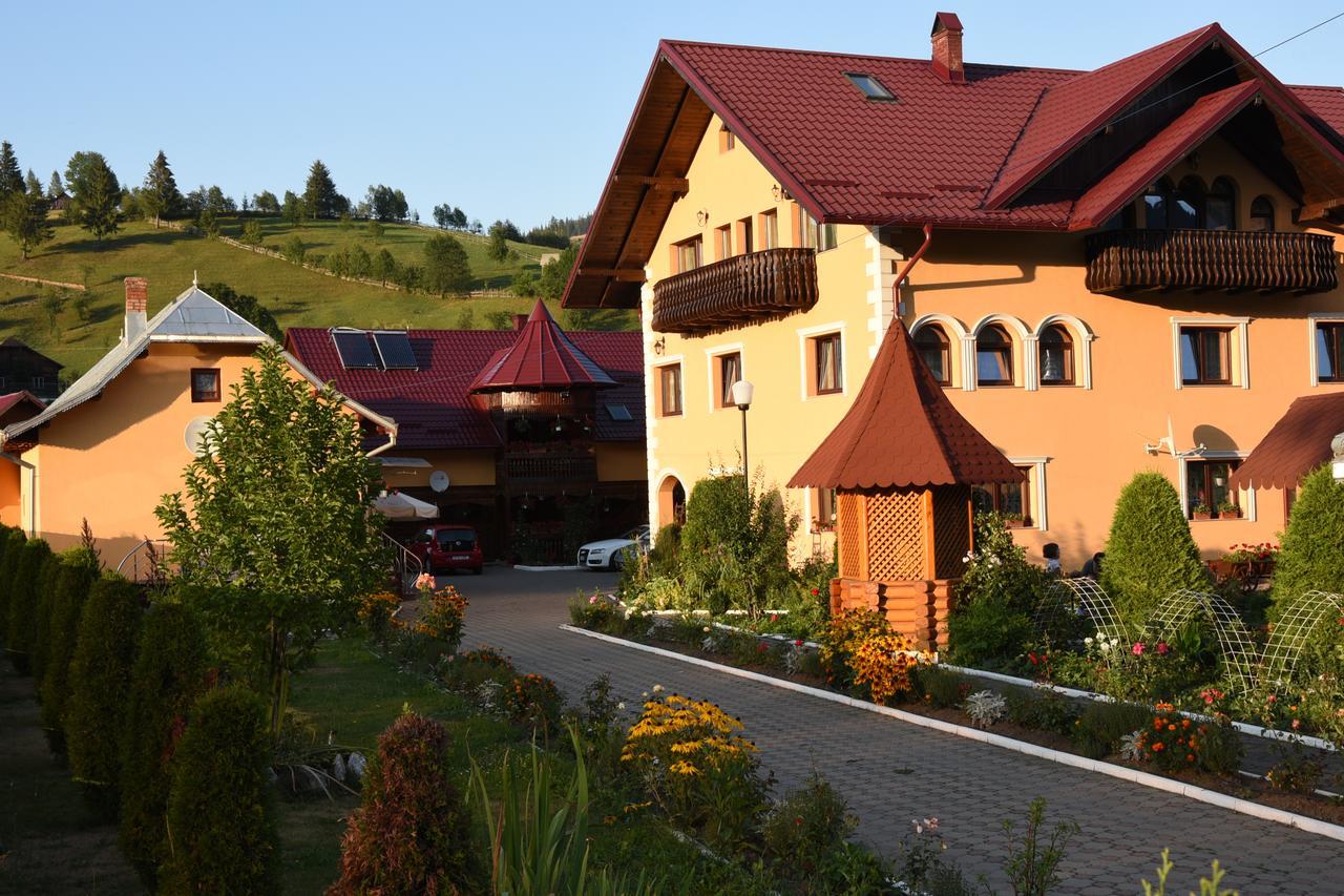 Pensiunea Casa Cristina Moldvahosszúmező Kültér fotó