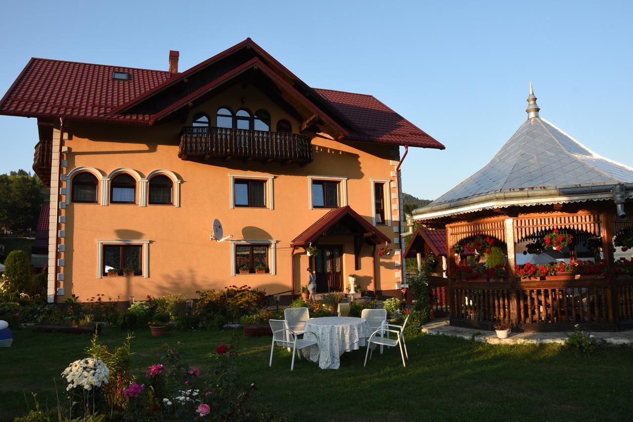 Pensiunea Casa Cristina Moldvahosszúmező Kültér fotó